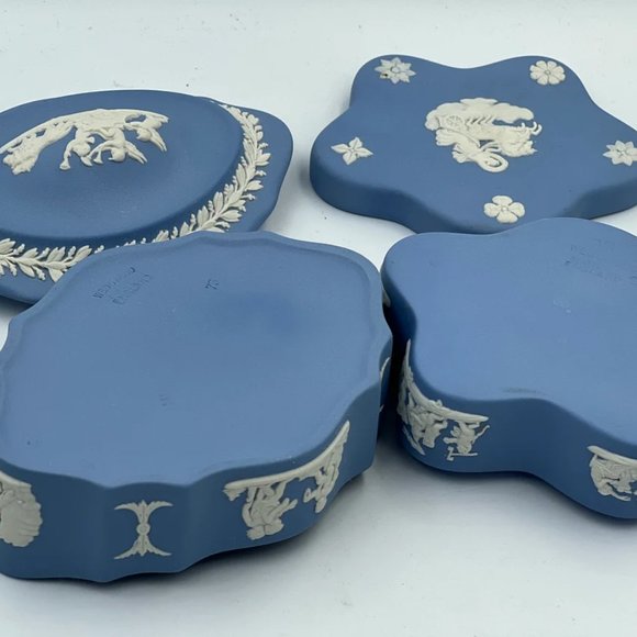 Pair of Wedgwood Jasperware Blue Trinket Boxes - Picture 5 of 6